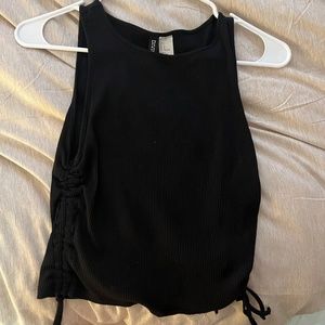Tank top with adjustable strings